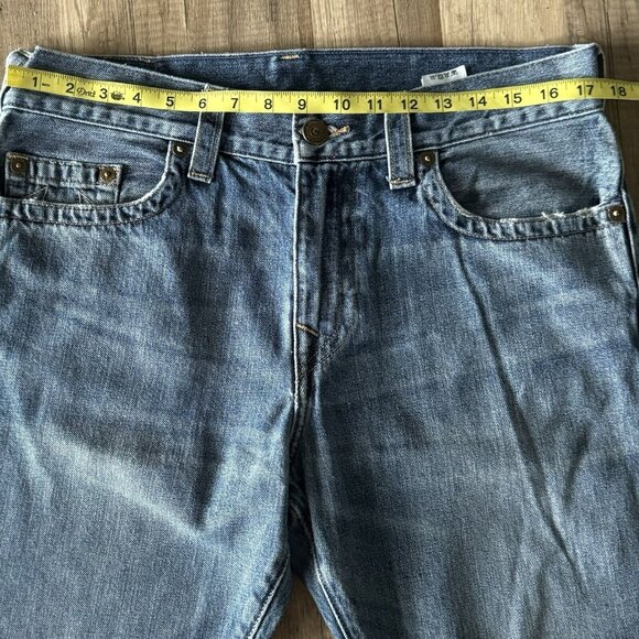 True Religion men’s Logan Relaxed Taper Size 31 Medium Wash Straight Leg - Picture 3 of 13